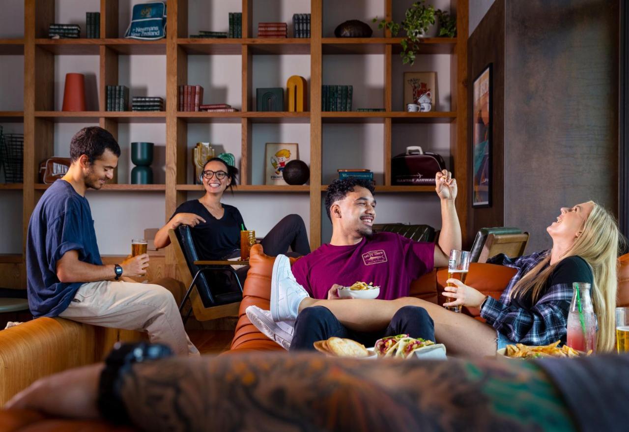 Lylo Auckland Hotel Экстерьер фото Residents at the University of Navarra