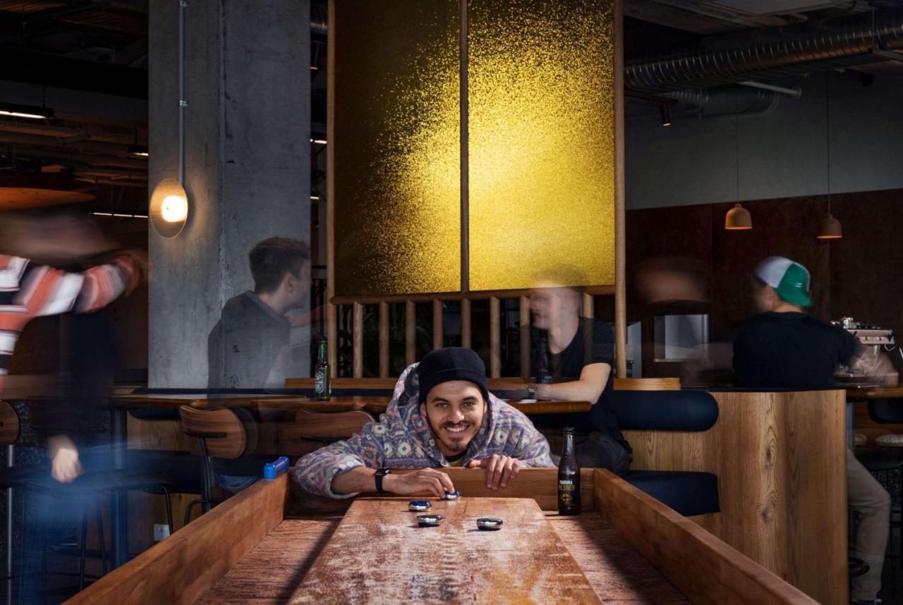 Lylo Auckland Hotel Экстерьер фото A sushi chef at work